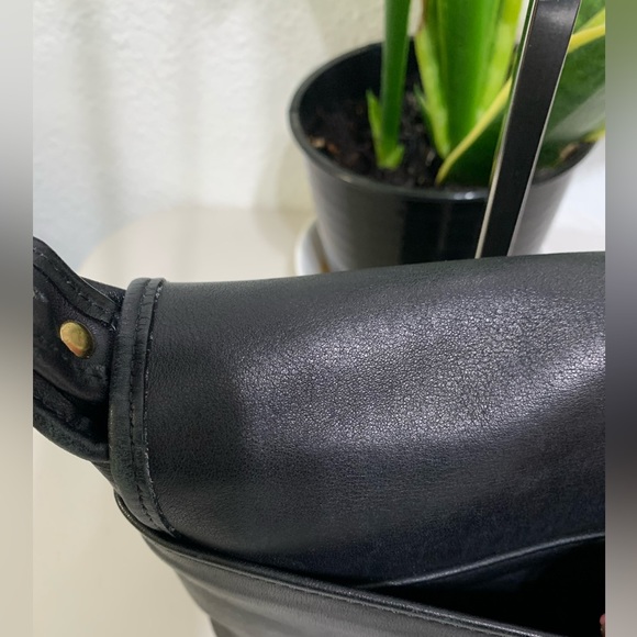 💕👜Vintage Coach Black Leather Crossbody Satchel💕👜 - Picture 6 of 11